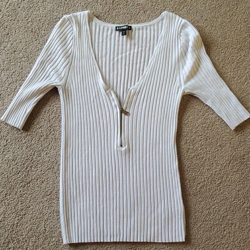 White ribbed short sleeve sweater